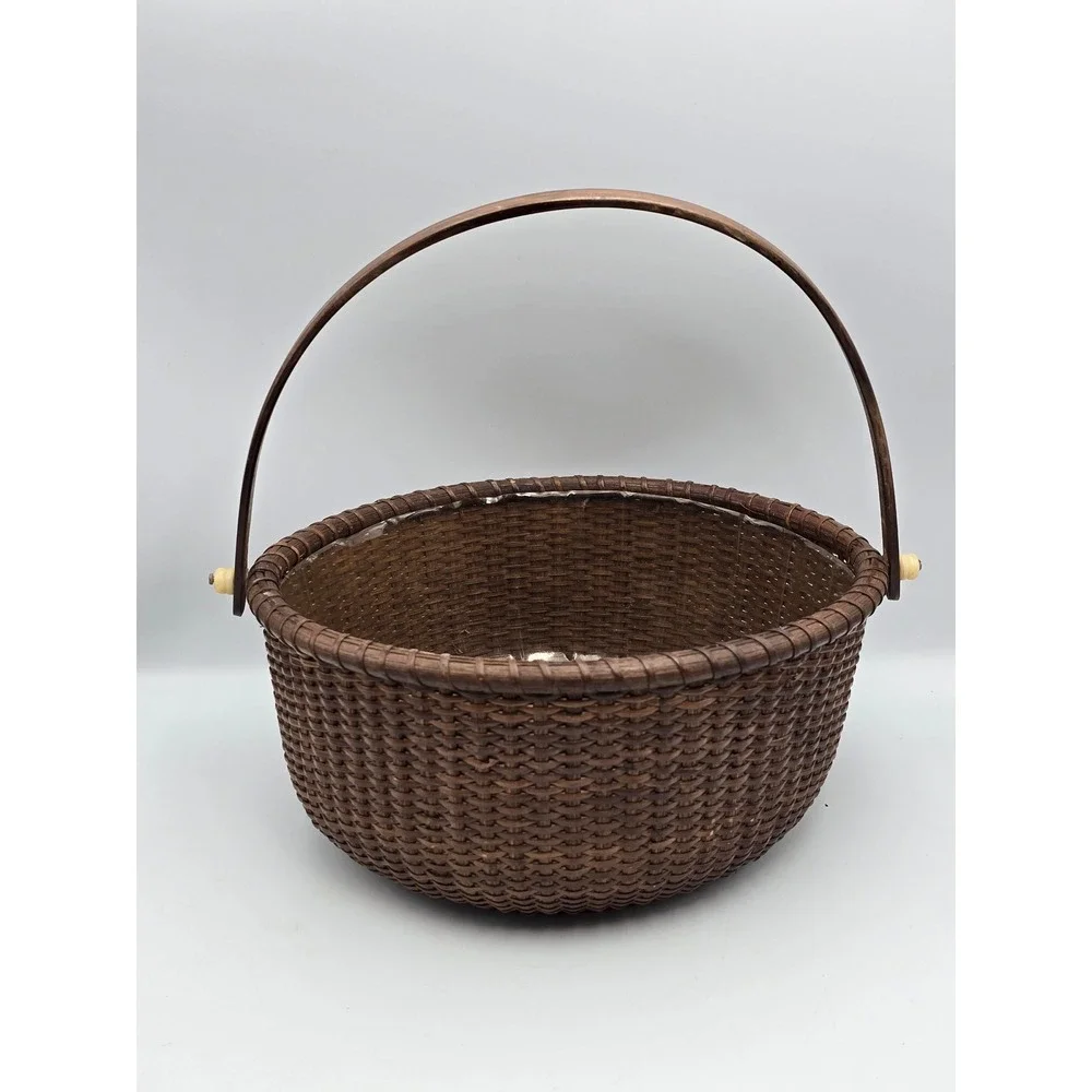 Nantucket Wicker Basket Home Decor Medium Brown Good Round Wood Handle Liner